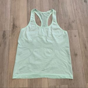 Lululemon Swiftly Tech Racerback Race Length 10
